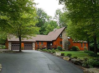 220 N Locust Rd, Acme, PA 15610