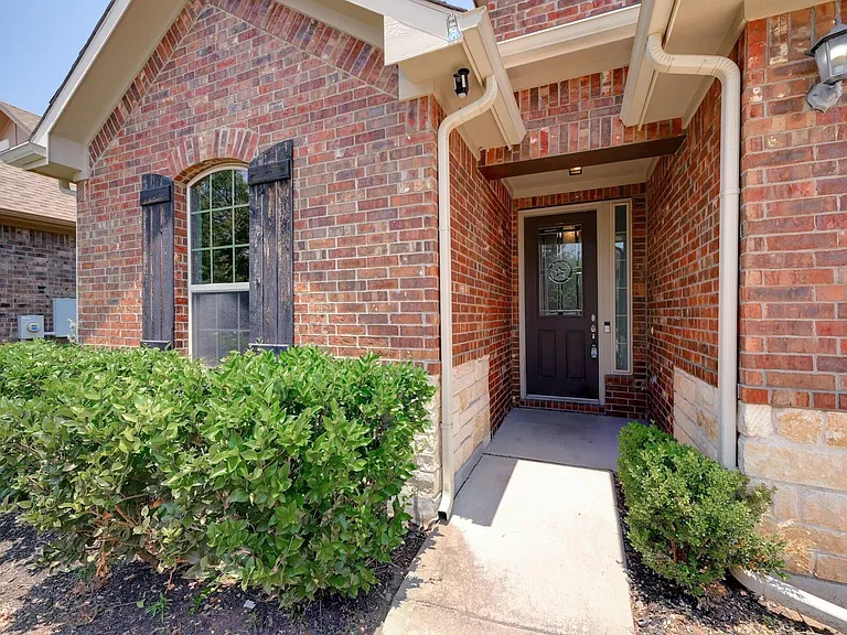 176 Flannery Ln — Photo 4