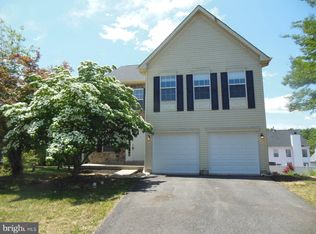 201 Commons Ln, Collegeville, PA 19426