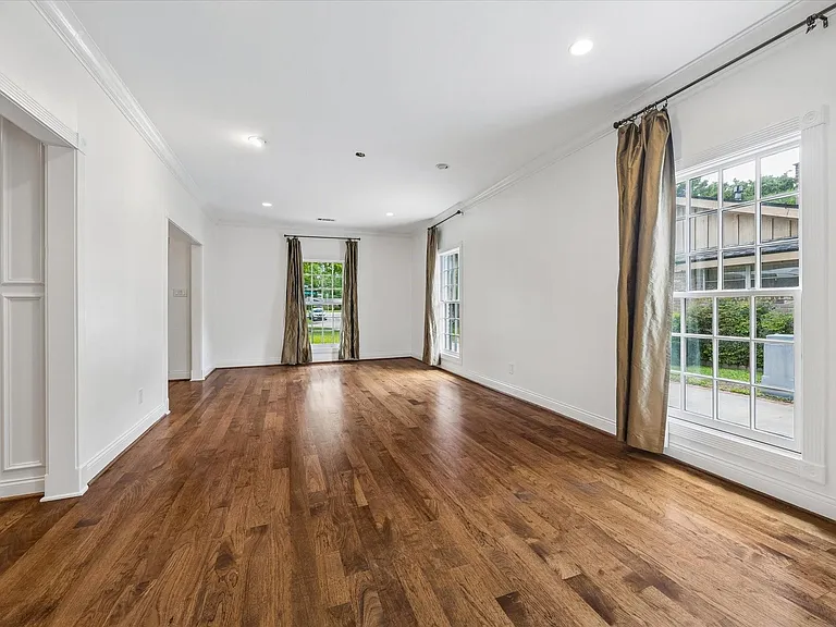 5210 Meadow Lake Ln — Photo 11