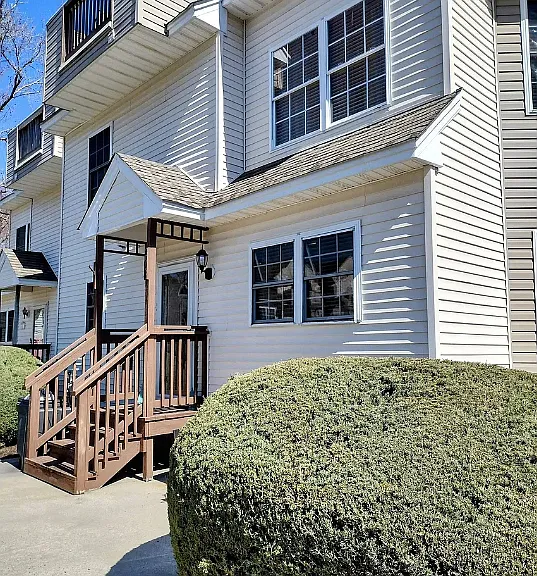 403 Jonathon Ct #403 — Photo 9