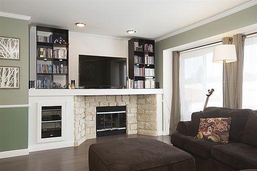 4th image of 9824 Shirley Gardens Dr Unit 4