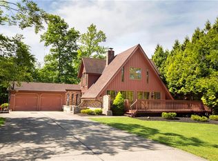 4081 Woodside Dr, North Royalton, OH 44133