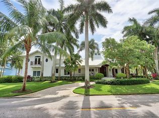 875 Gulf Shore Blvd S, Naples, FL 34102
