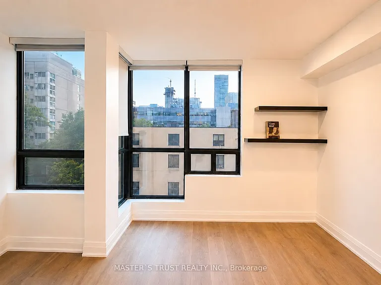 117 Gerrard St E #413 — Photo 10