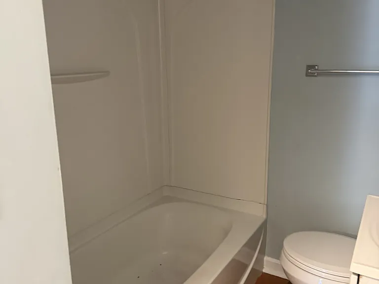 1069 Ackley St — Photo 6