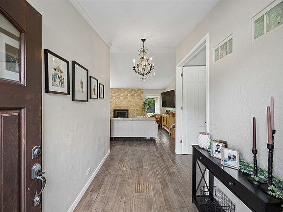 4th image of 2732 Bay Meadows Cir
