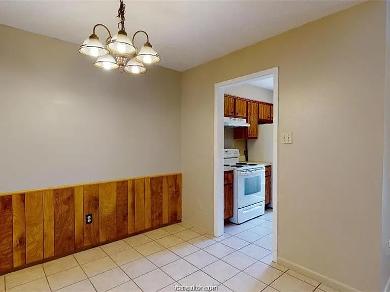 1411 Gramma Ct — Photo 4