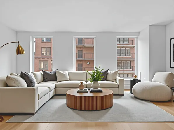 225 West 28th Street image 2 of 21