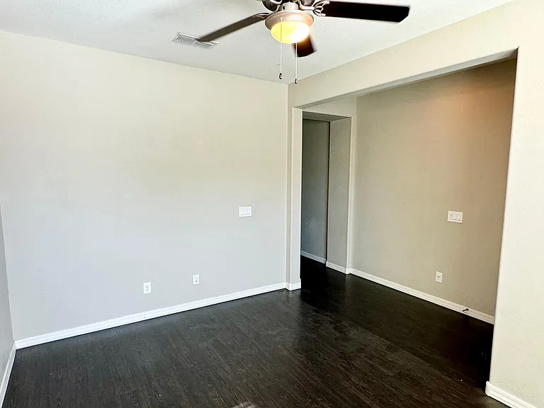 233 N Crosscreek Dr — Photo 4