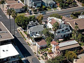 5th image of 455 Rosecrans St