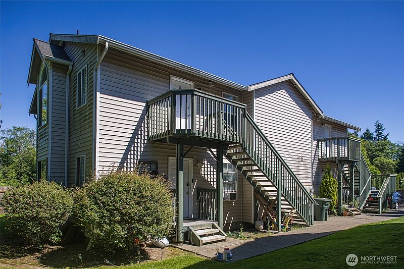 3rd image of 2340 Main Street