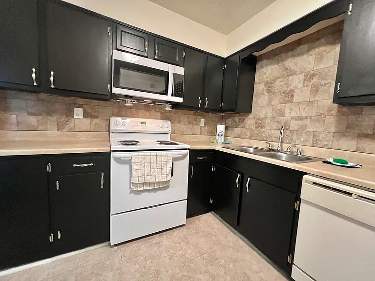 Derby Run Apartments — Photo 66