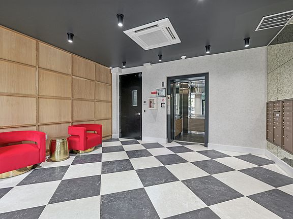 2nd image of 289 Halsey St #509