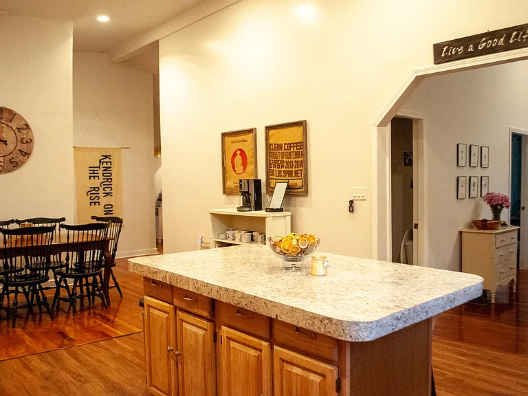 1212 Kendrick Rd NE — Photo 7