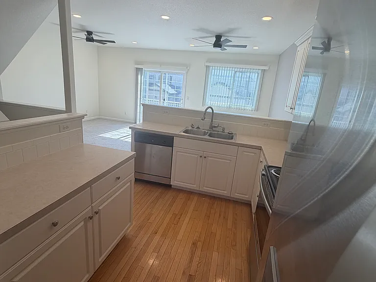 320 Strasburg Dr #A9 — Photo 10