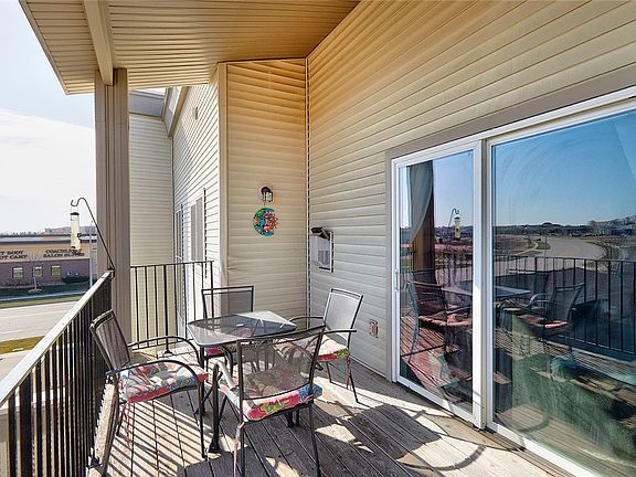 3rd image of 6350 Coachlight Dr Unit 2304
