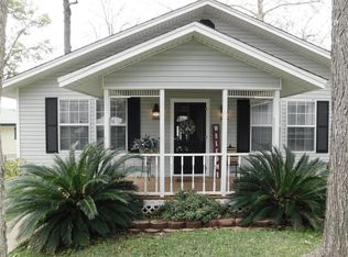 211 Callender Lake Dr, Murchison, TX 75778