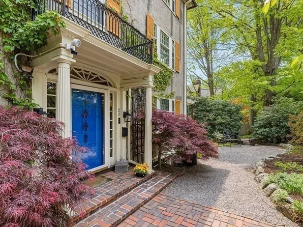 22 Kennard Rd, Brookline, MA 02445