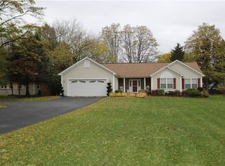 953 Fetzner Rd, Rochester, NY 14626