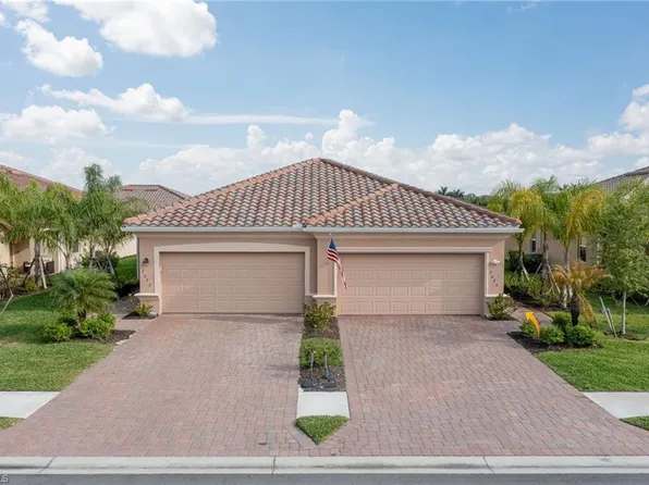 2073 Tamarron LN, NAPLES, FL 34120