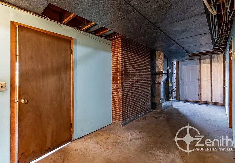 4508 NE 174th St — Photo 30