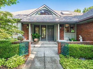 3484 Charlevoix Dr SE, Grand Rapids, MI 49546