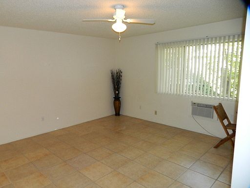 2nd image of 1321 E St APT 13