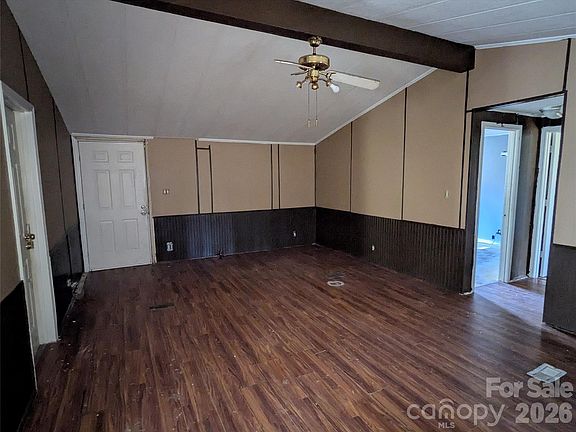 4th image of 129 Hugo Dr
