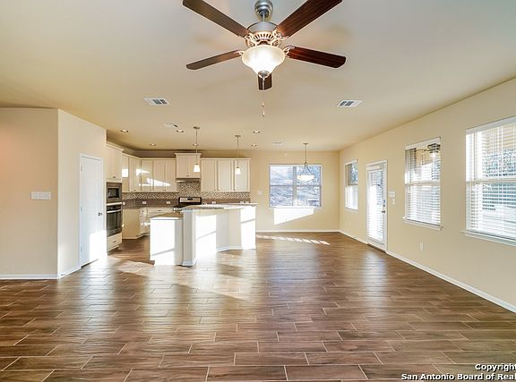 3rd image of 2610 Ladera Bnd