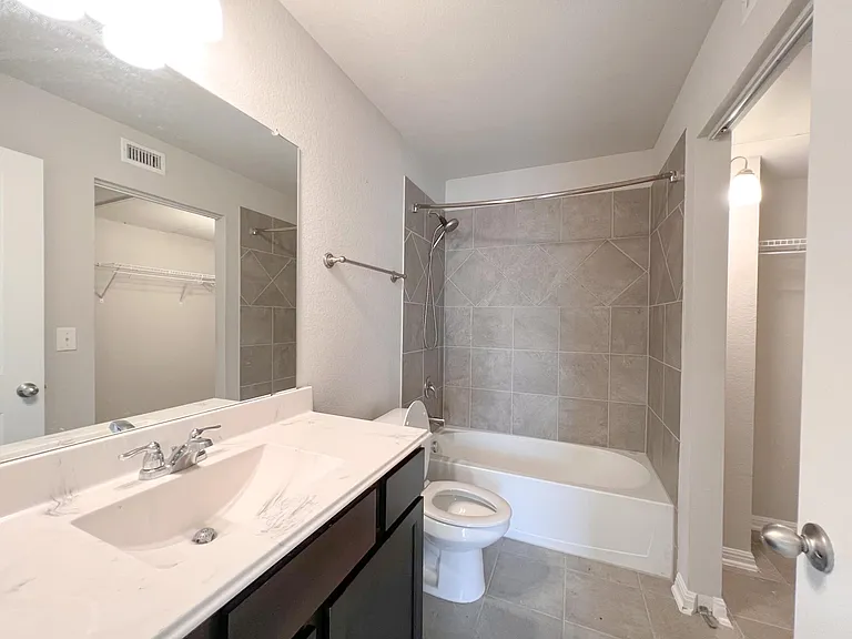 1616 Arbor Knot Dr #B — Photo 7