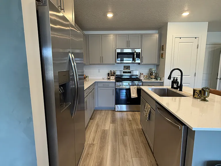 1843 E Rainbow Bridge Dr — Photo 7
