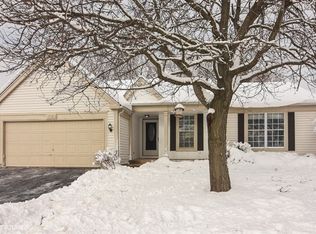 736 Edelweiss Dr, Lake Zurich, IL