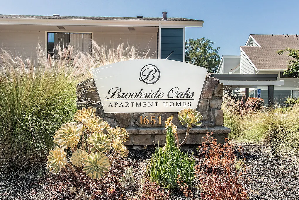 Brookside Oaks — Photo 4