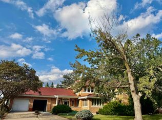 210 N Fossil St, Russell, KS 67665