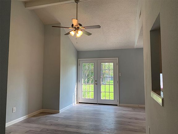5th image of 7509 Carver Ave