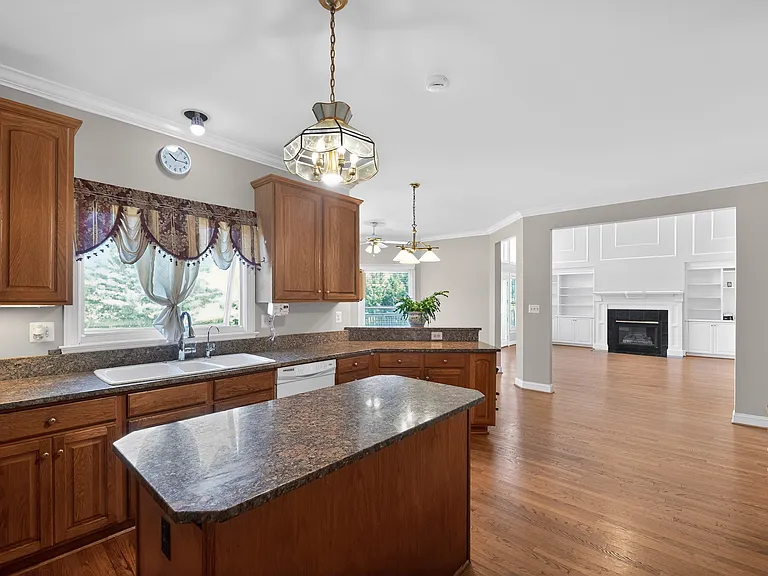13031 Twelve Hills Rd — Photo 26