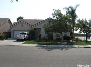1901 Flora Vista Dr, Hughson, CA