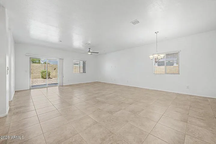 4 bed, 1797 sqft, $2,200 — Photo 4