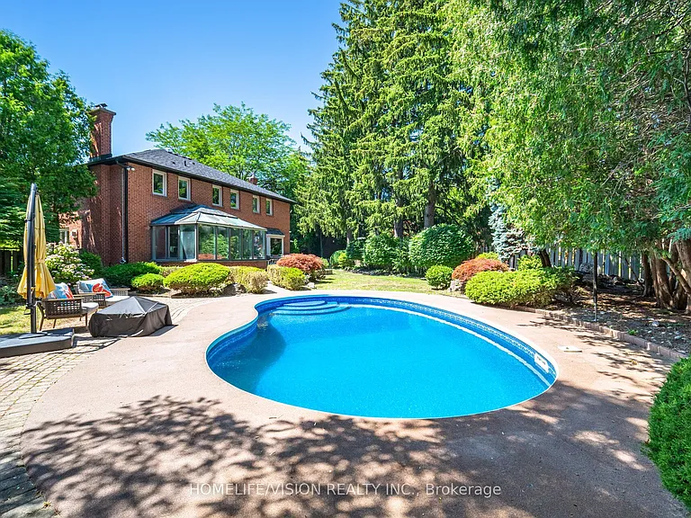 1298 Bunsden Ave — Photo 42