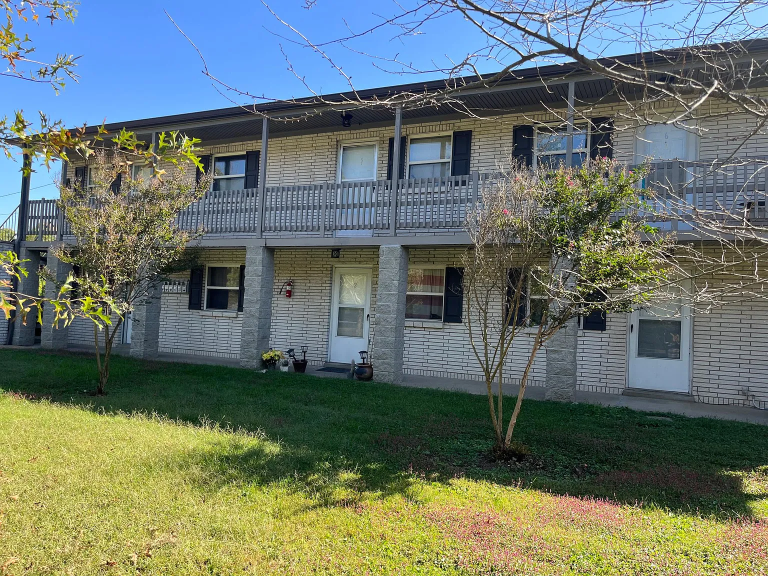 525 Walton Ferry Rd — Photo 3