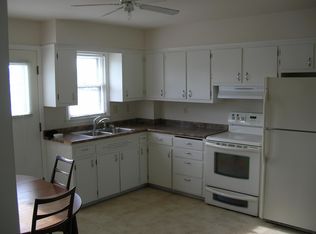 1504 Eder Ln APT 1, West Bend, WI 53095