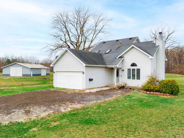 12215 Crossman Rd, Carleton, MI 48117