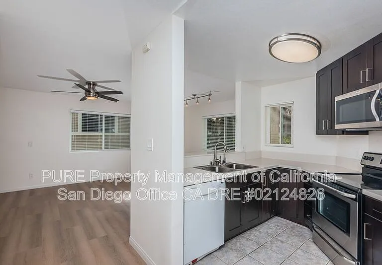 7565 Charmant Dr #515 — Photo 3