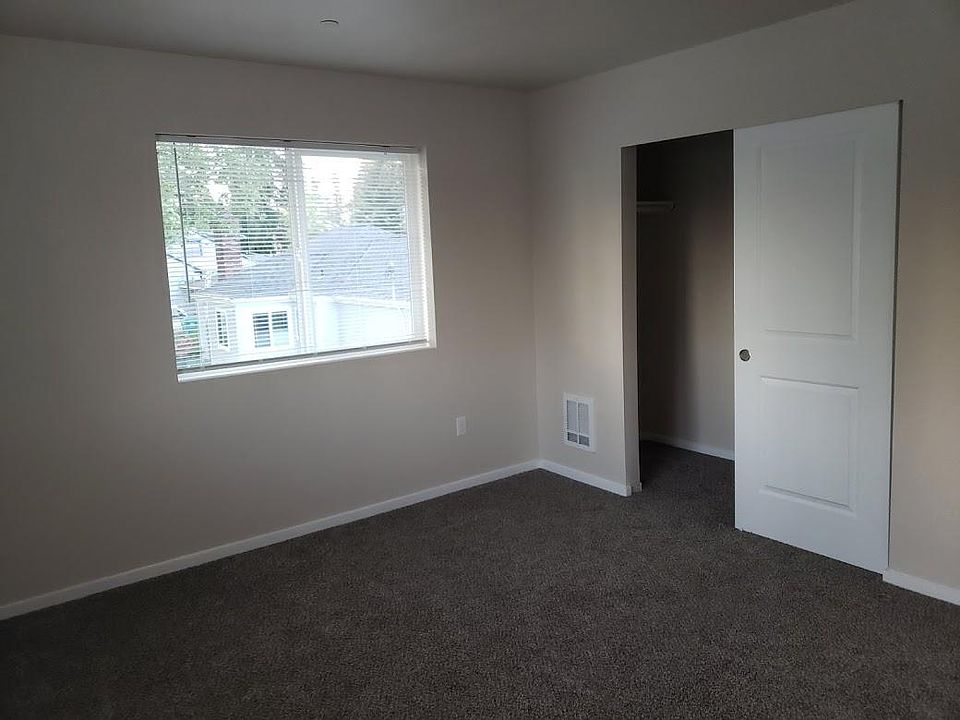 2nd image of 1370 Cedar Ave #102
