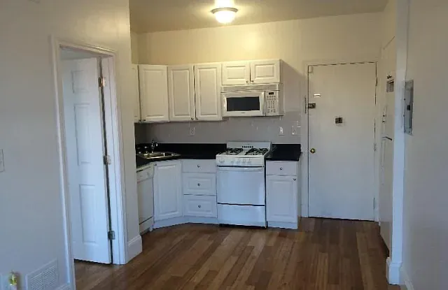 Building Photo - 64 Hemenway St #10