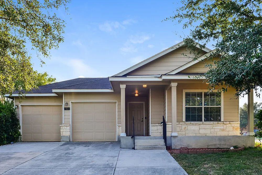 3 bed, 2.0 bath, 1408 sqft, $1,675 — Photo 1