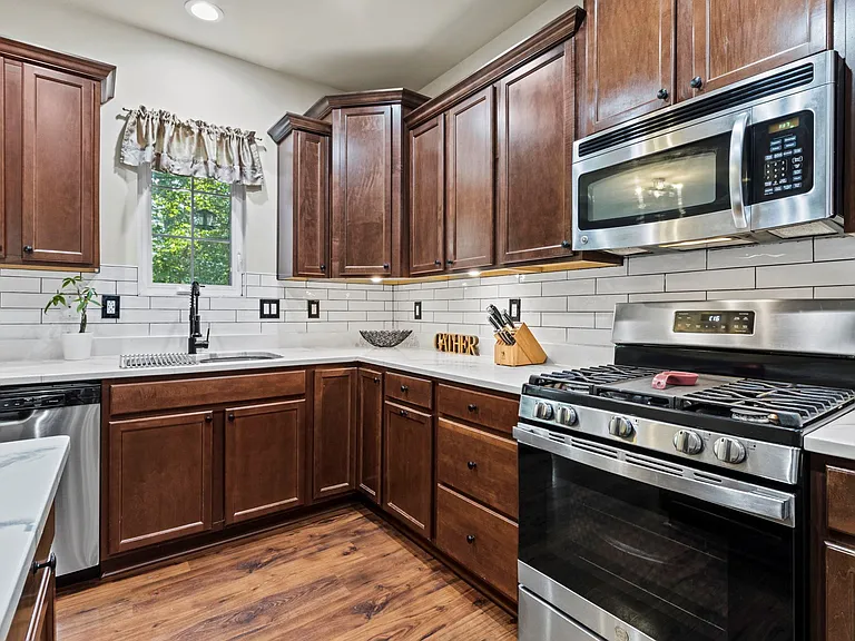 7526 Stonehouse Run Dr — Photo 14