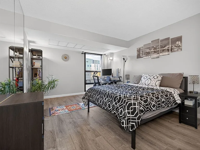 566 Commonwealth Ave #401 — Photo 9