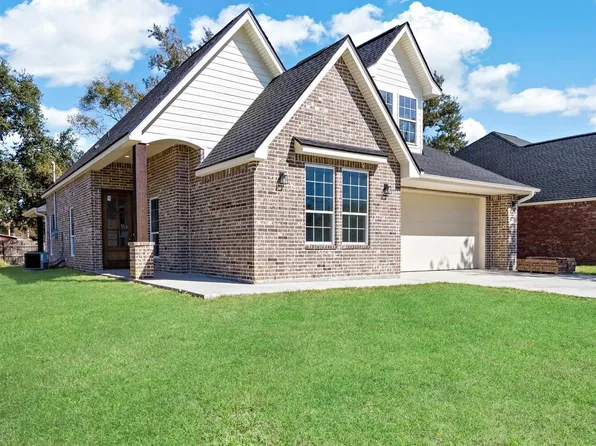 790 Bridgeview, Bridge City, TX 77611